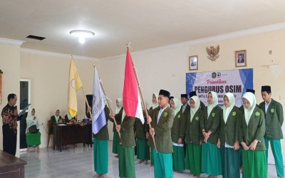 Pelantikan Pengurus OSIM MTs Darul Falah Cukir Periode 2025-2026 Berjalan Khidmat
