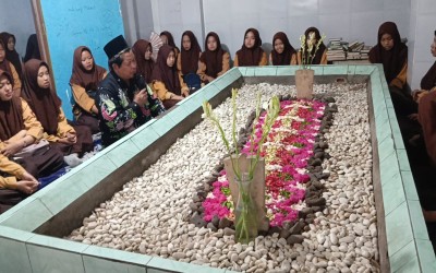 Ziarah ke Makam Peringati Haul KH. Ali Ahmad ke-24