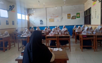 MTs Darul Falah Cukir Laksanakan Asesmen Sumatif Tengah Semester Gasal